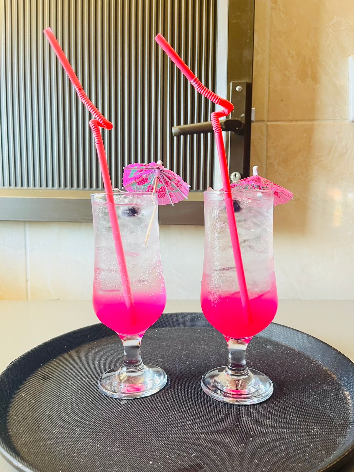 Pink Paradise cocktails