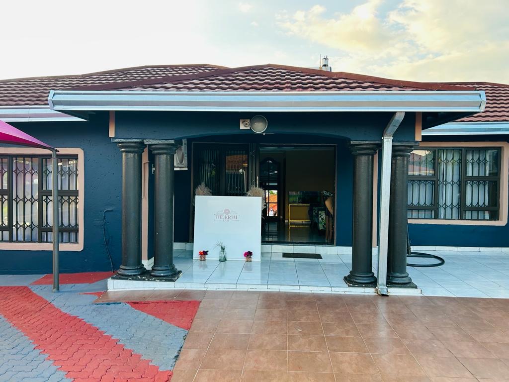 The Krom Cafe entrance